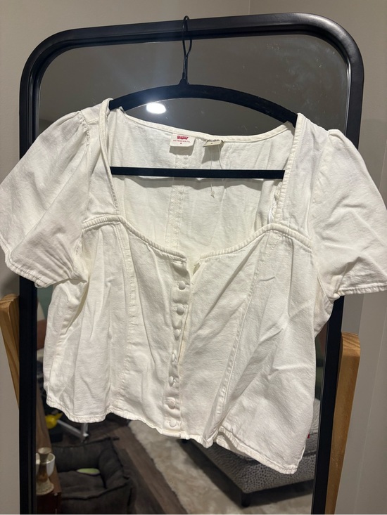 Levi's Tops - Levi's White Button-Front Crop Top
